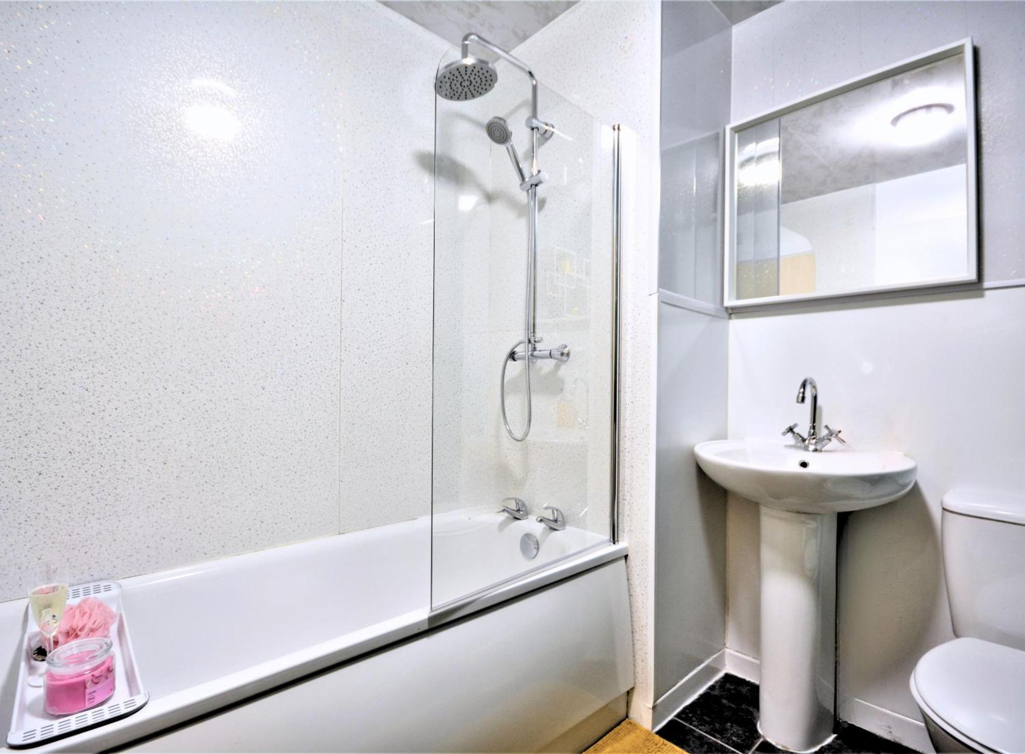 Manchester Townhouse By Bevolve - 4 Bedrooms - Free Parking Kültér fotó